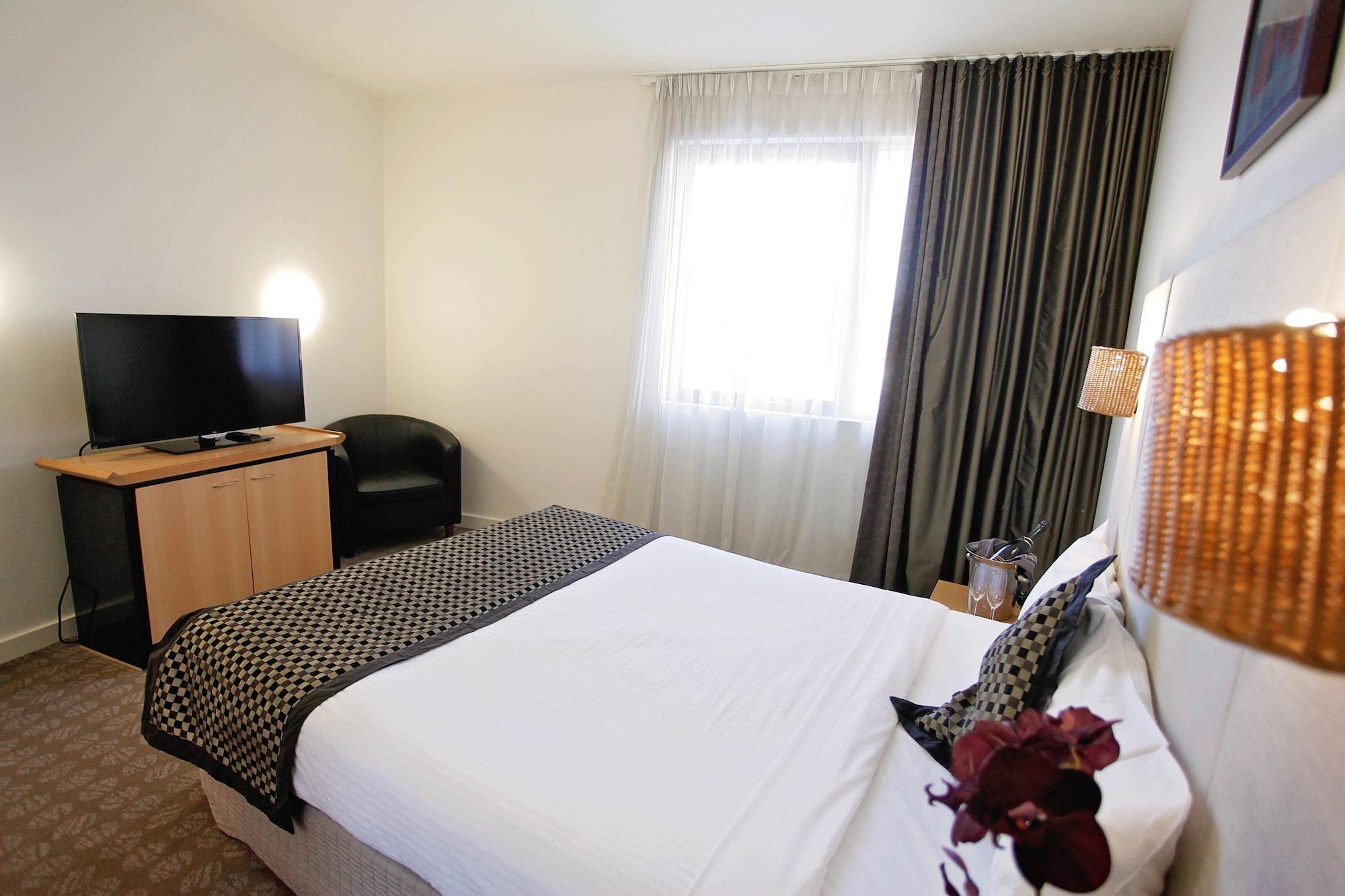 โรงแรมโกลเดน เพบเบิล Wantirna ภายนอก รูปภาพ