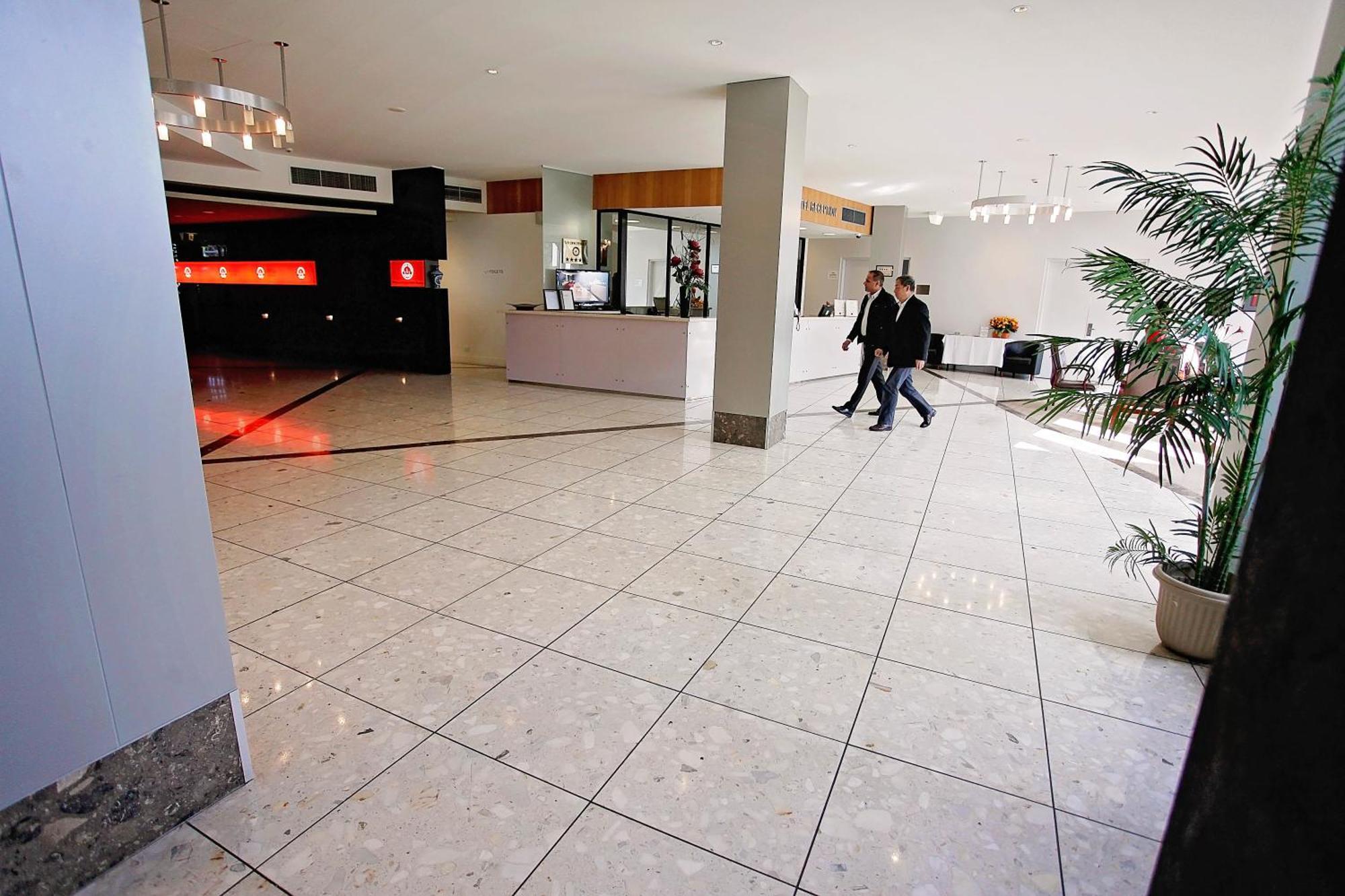โรงแรมโกลเดน เพบเบิล Wantirna ภายนอก รูปภาพ