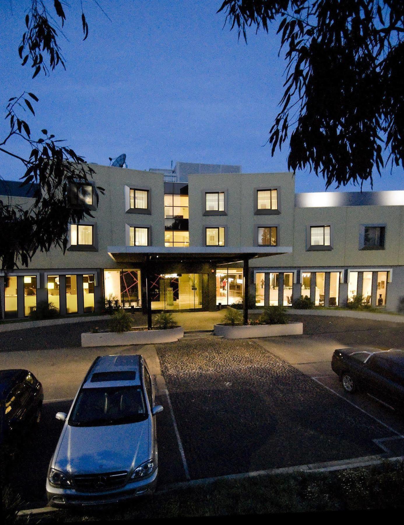 โรงแรมโกลเดน เพบเบิล Wantirna ภายนอก รูปภาพ